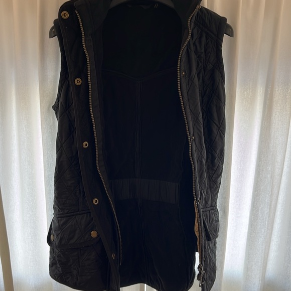 Barbour Cavalry Gilet in Black - Picture 10 of 11